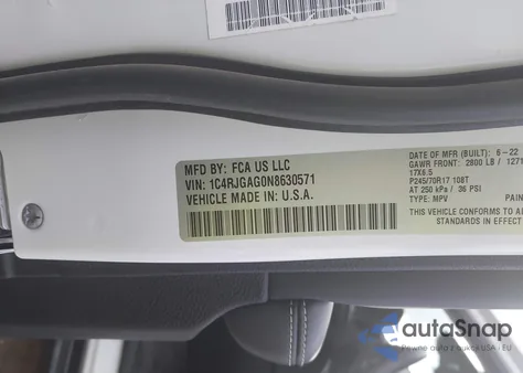 2022 Jeep Grand Cherokee Laredo 4X2 z USA, uszkodzony, nr VIN 1C4RJGAG0N8630571